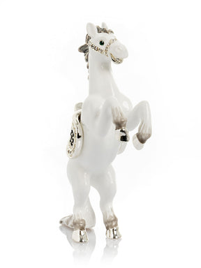 Keren Kopal White Horse