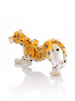 Keren Kopal Cheetah on the Hunt