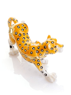 Keren Kopal Cheetah on the Hunt