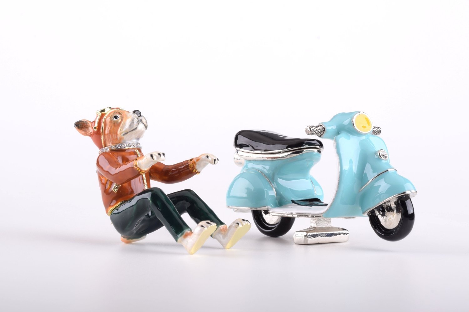 Keren Kopal Dog on Vespa  141.50