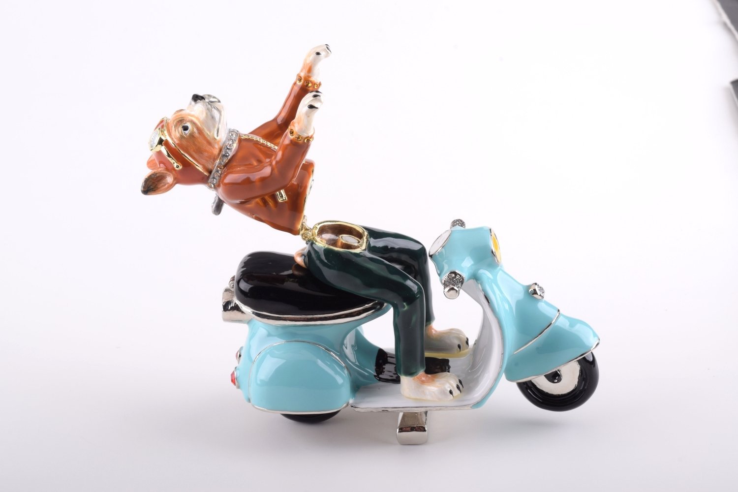 Keren Kopal Dog on Vespa  141.50