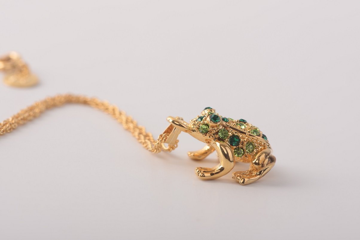 Keren Kopal Green Frog Pendant Necklace jewelry 39.00